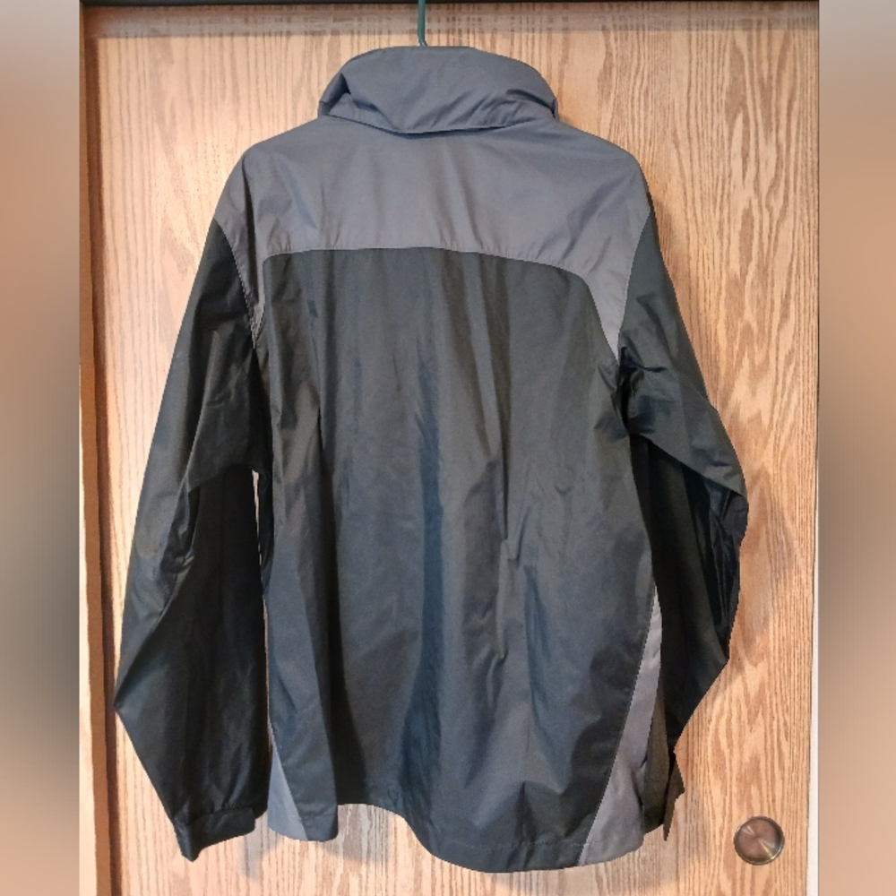 Brand New Columbia Men's Windbreaker/Raincoat - Picture 2 of 8